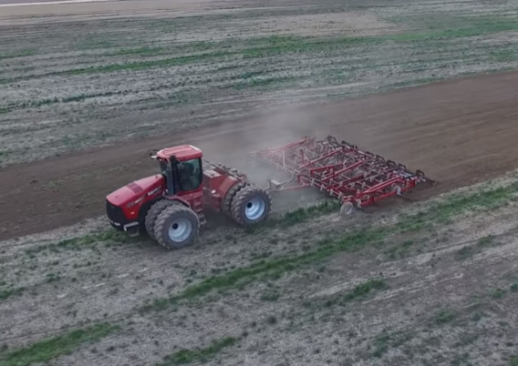 Case Steiger 485 + Wilrich Excell cultivating